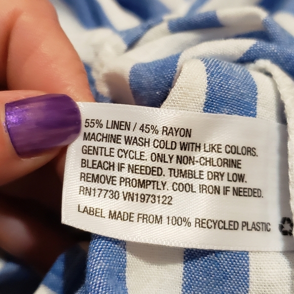 Ava & Viv White and Blue Short Sleeve Button Down Shirt - Picture 5 of 5